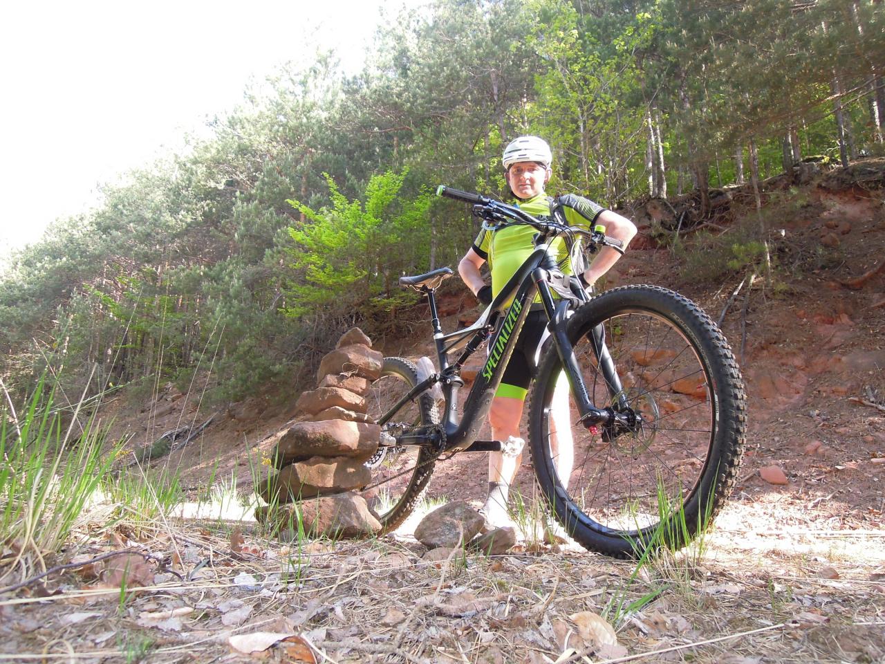 Cairn béquille de vélo