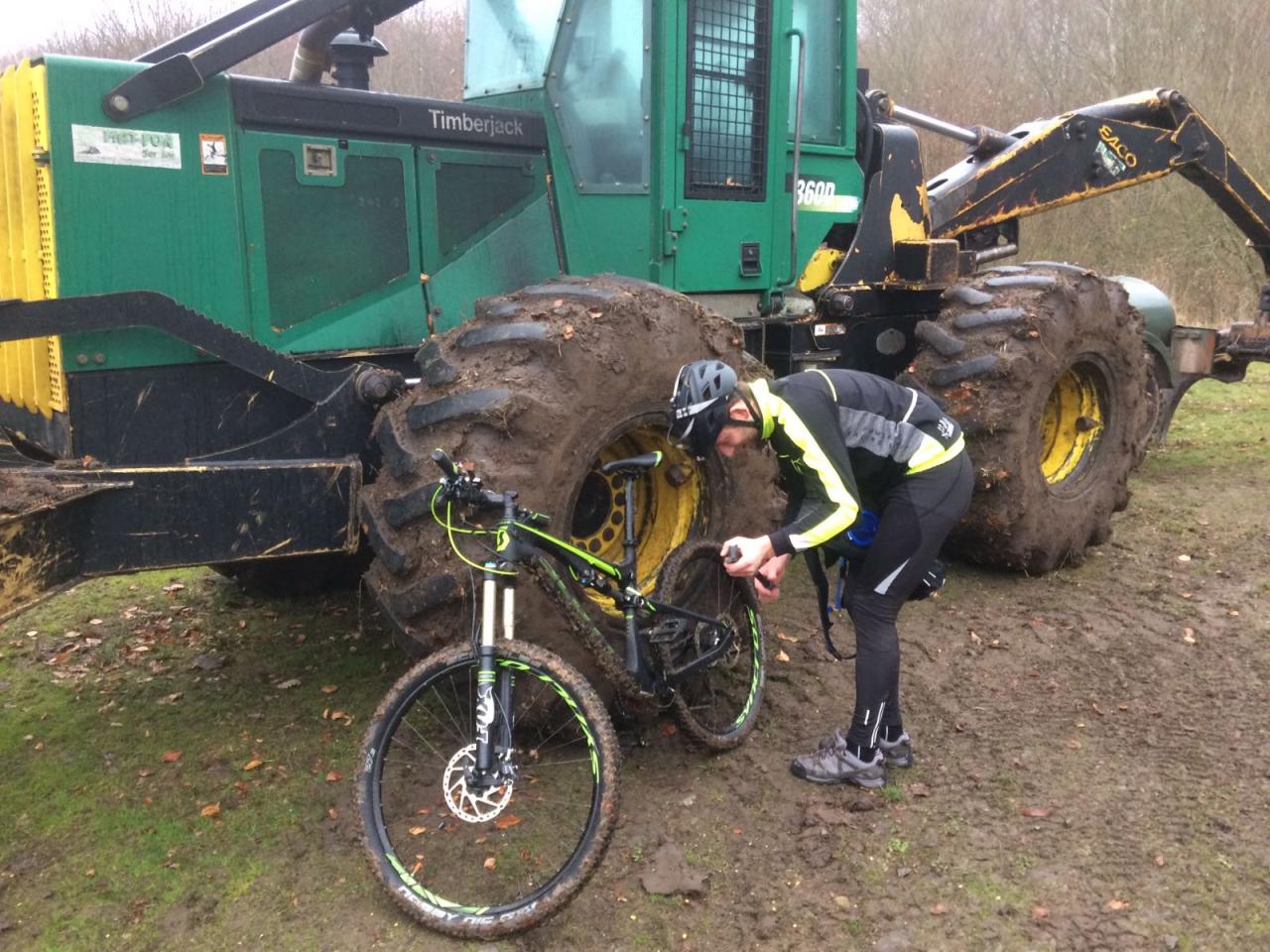 Dimanche : regonflage pneu du VTT ou du tracteur ?